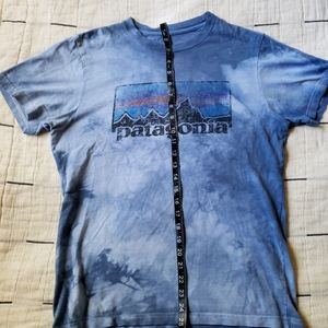 Patagonia small tie dye t-shirt. Distressed logo